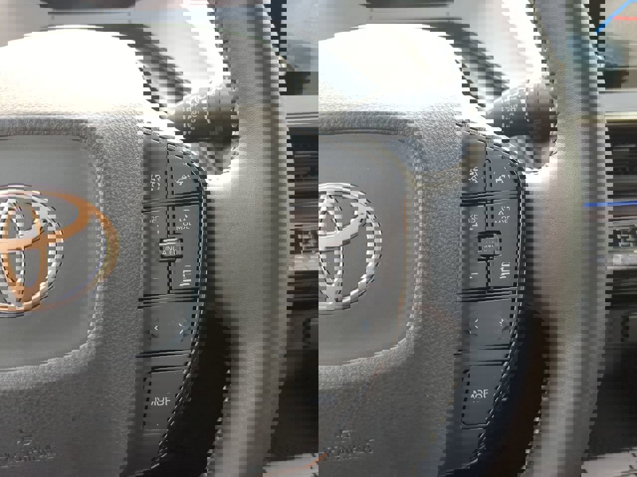 Used 2023 Toyota Prius XLE image 21