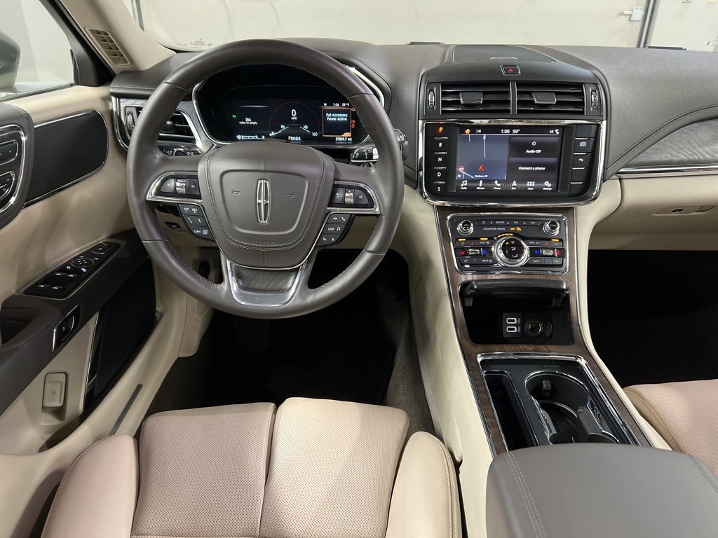 Used 2019 Lincoln Continental Select w/ Continental Climate Package image 8