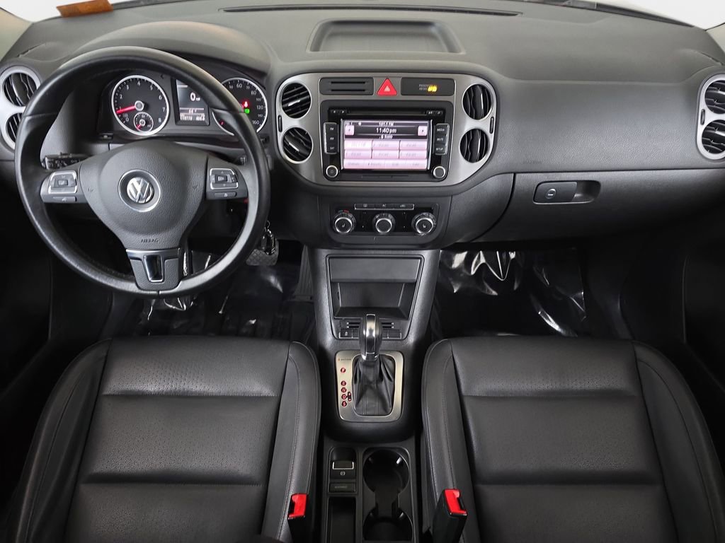 Used 2011 Volkswagen Tiguan SE image 12
