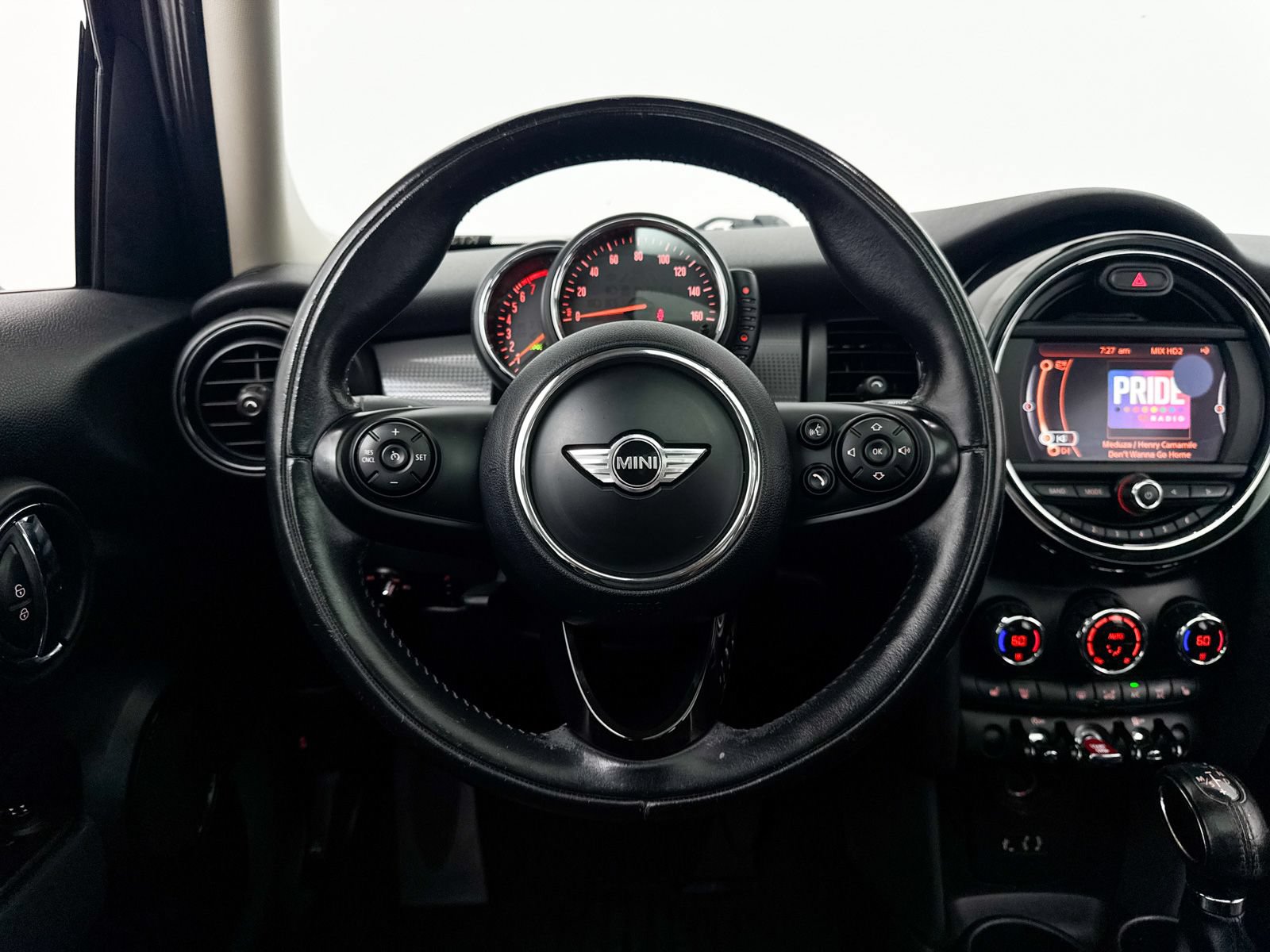 Used 2017 MINI Cooper 4-Door Hardtop FWD image 4