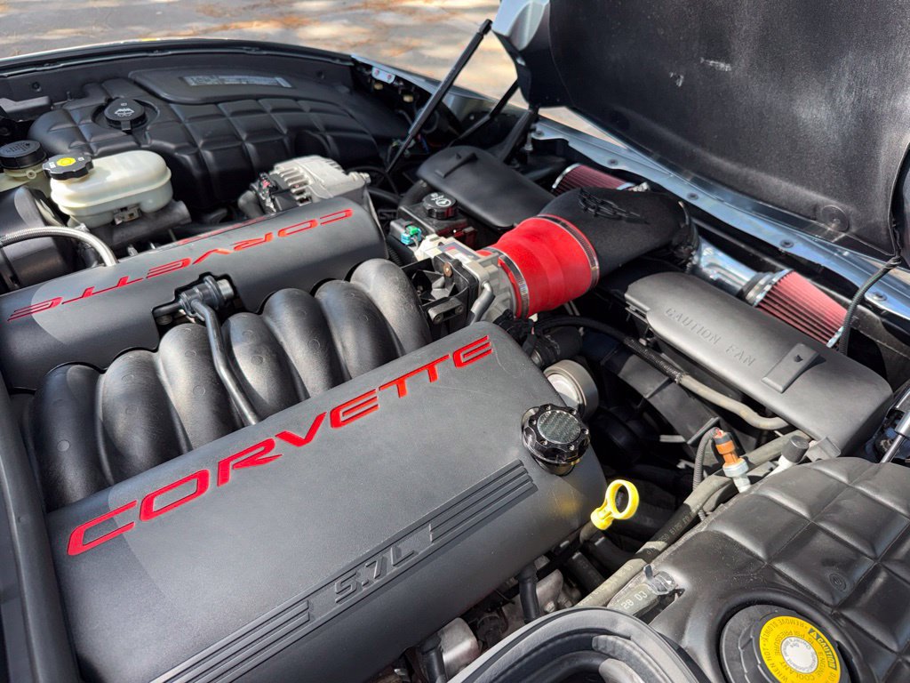Used 2004 Chevrolet Corvette Convertible w/ Preferred Equipment Group RWD image 35