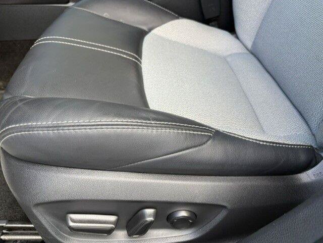 Used 2023 Toyota Corolla XSE FWD image 16