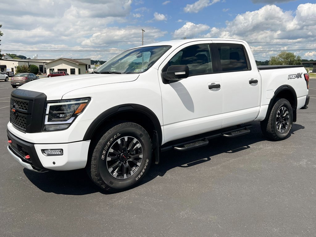 Used 2022 Nissan Titan PRO-4X w/ Pro-4x Convenience Package image 12