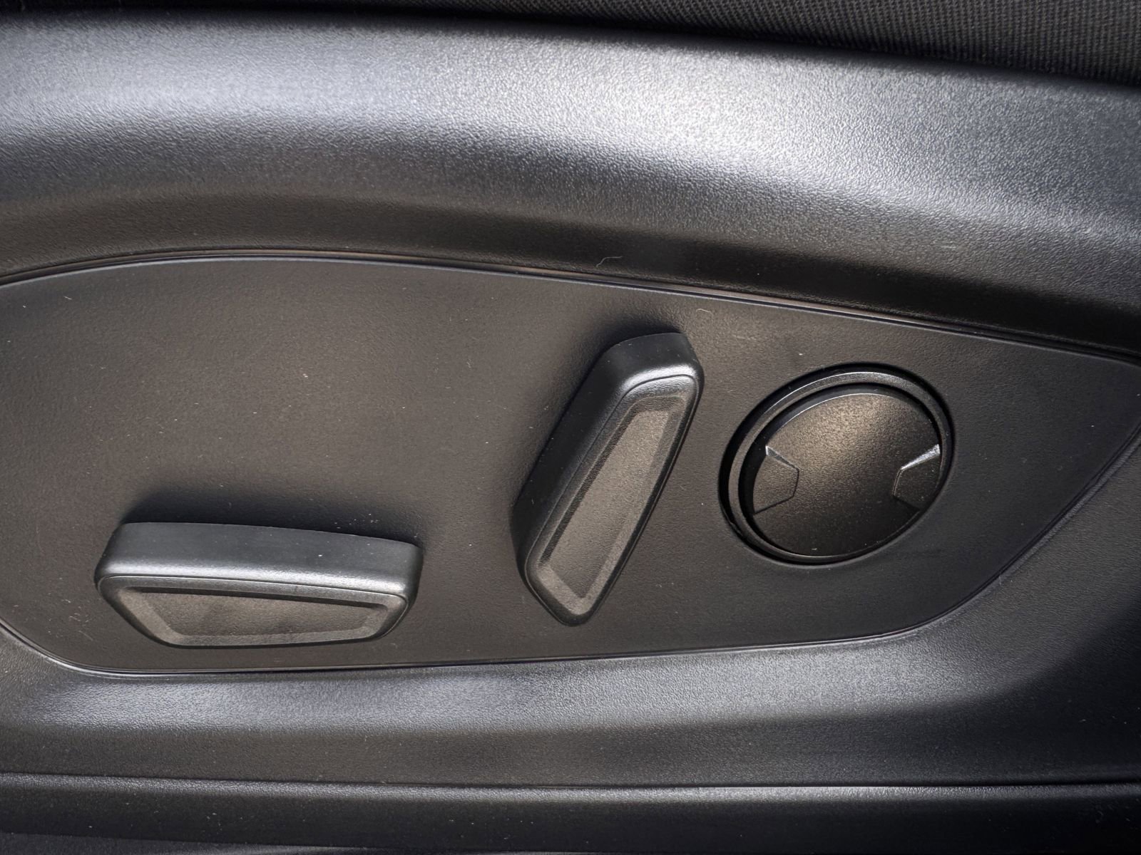 New 2026 Ford Explorer Active image 22