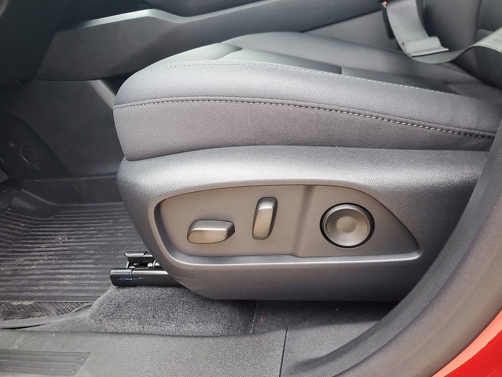 New 2026 Chevrolet Equinox LT w/ Convenience Package II image 14