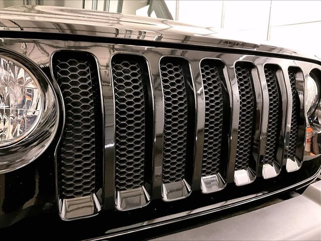 Used 2023 Jeep Wrangler Sport AWD/4WD image 29
