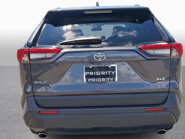 Used 2025 Toyota RAV4 XLE AWD/4WD image 5