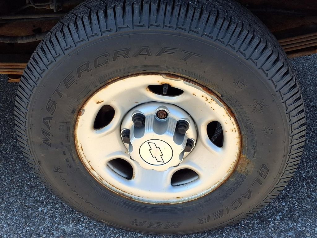 Used 2018 Chevrolet Express 3500 Extended w/ Driver Convenience Package RWD image 7