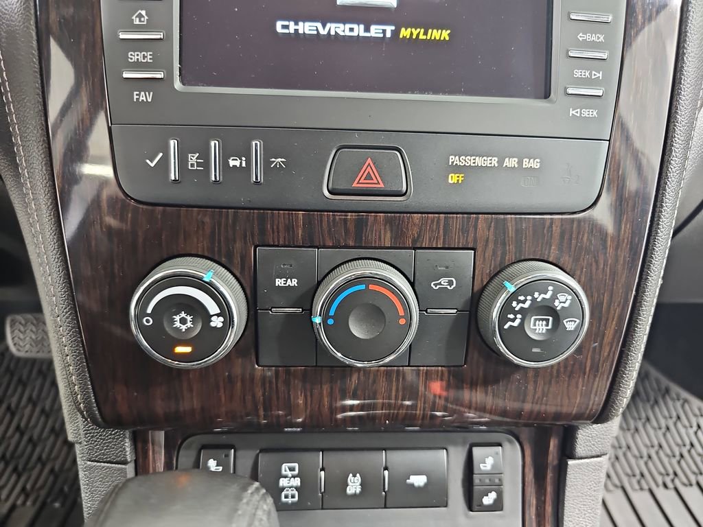 Used 2017 Chevrolet Traverse LT w/ Style and Technology Package image 29