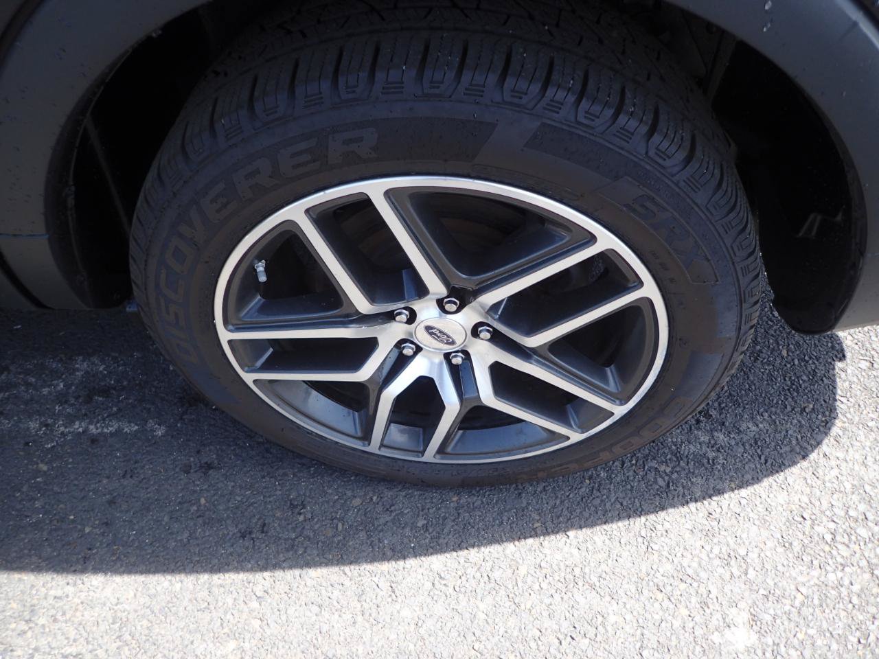 Used 2019 Ford Explorer Sport AWD/4WD image 28