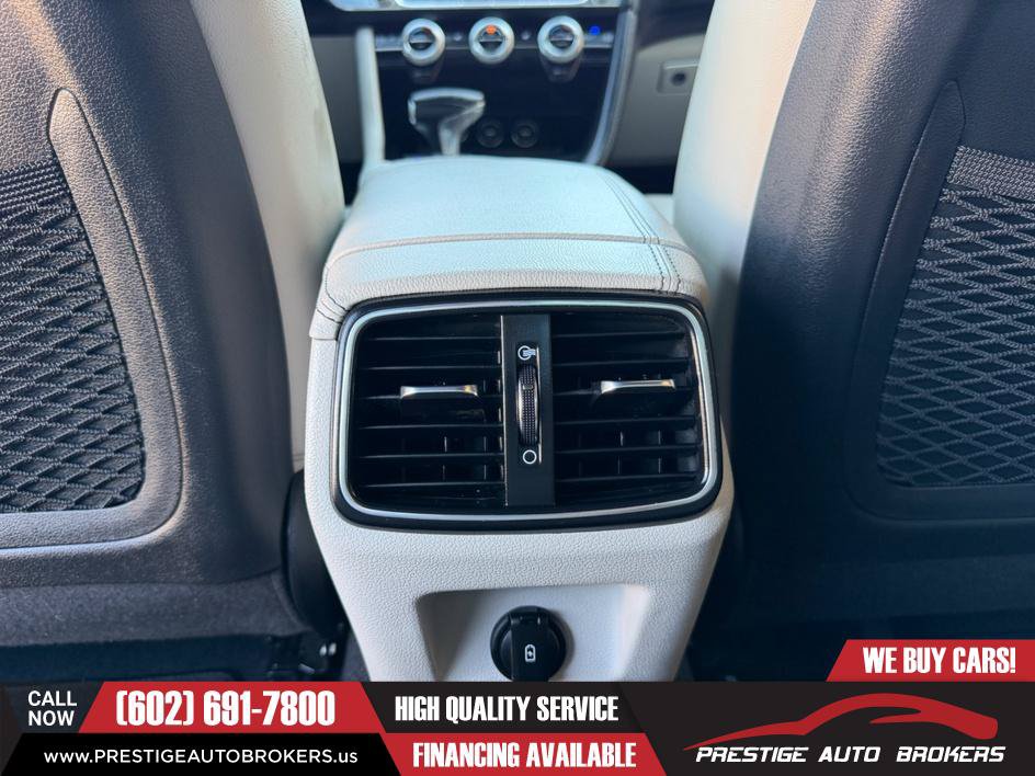 Used 2022 Genesis G70 2.0T RWD image 48