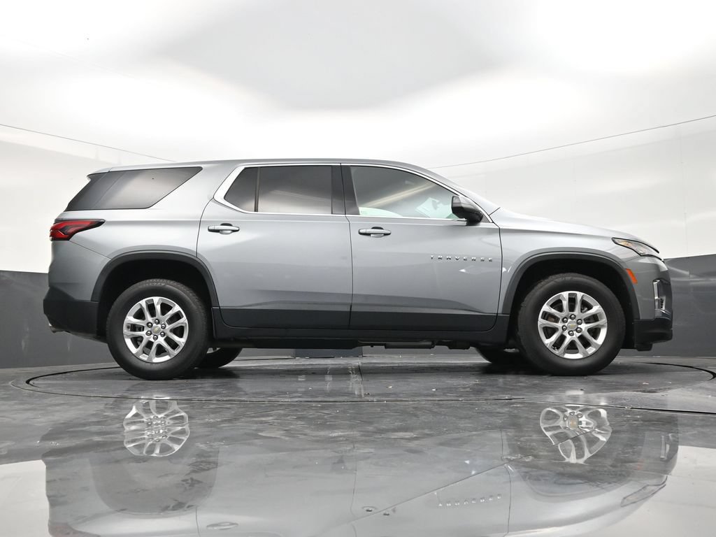 Used 2023 Chevrolet Traverse LS FWD image 25