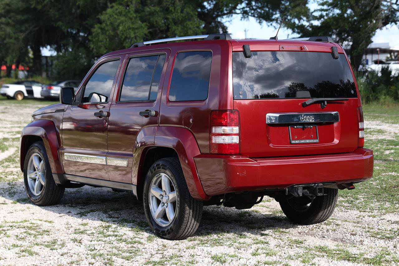 Used 2009 Jeep Liberty Limited w/ Premium Group AWD/4WD image 5