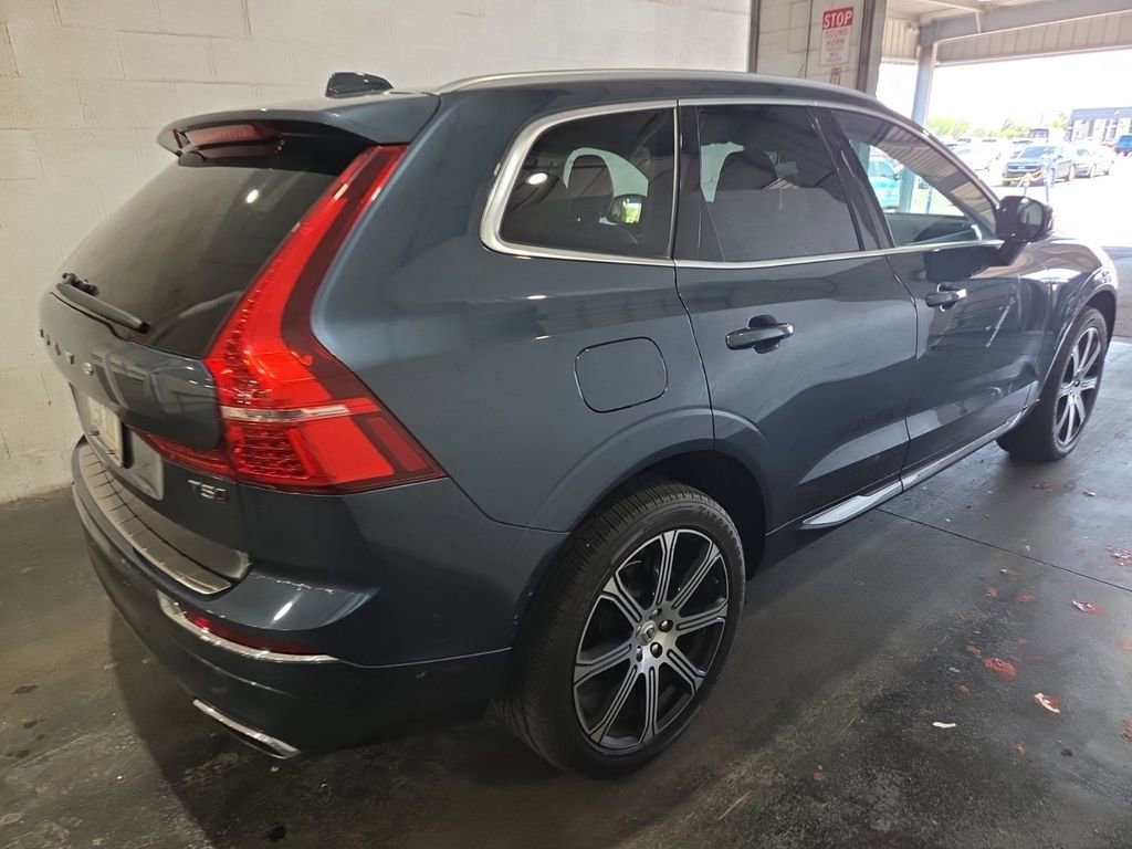 Used 2021 Volvo XC60 T5 Inscription w/ Advanced Package AWD/4WD image 2