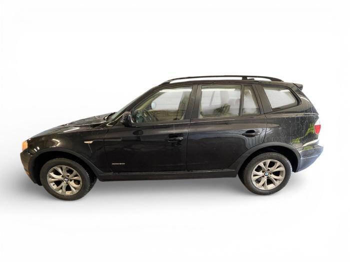 Used 2010 BMW X3 xDrive30i image 2