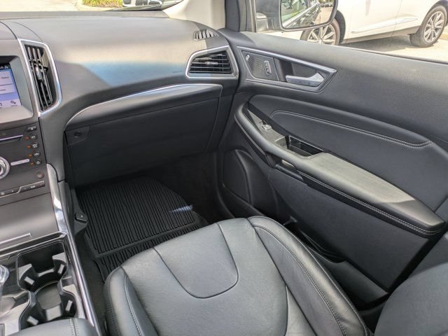 Used 2019 Ford Edge Titanium w/ Cold Weather Package AWD/4WD image 17