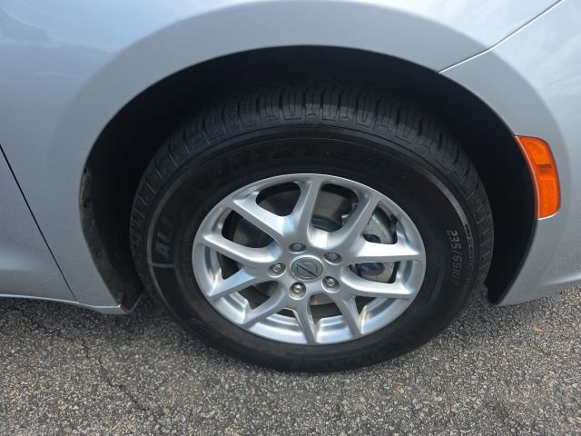 Used 2023 Chrysler Pacifica Touring-L FWD image 12