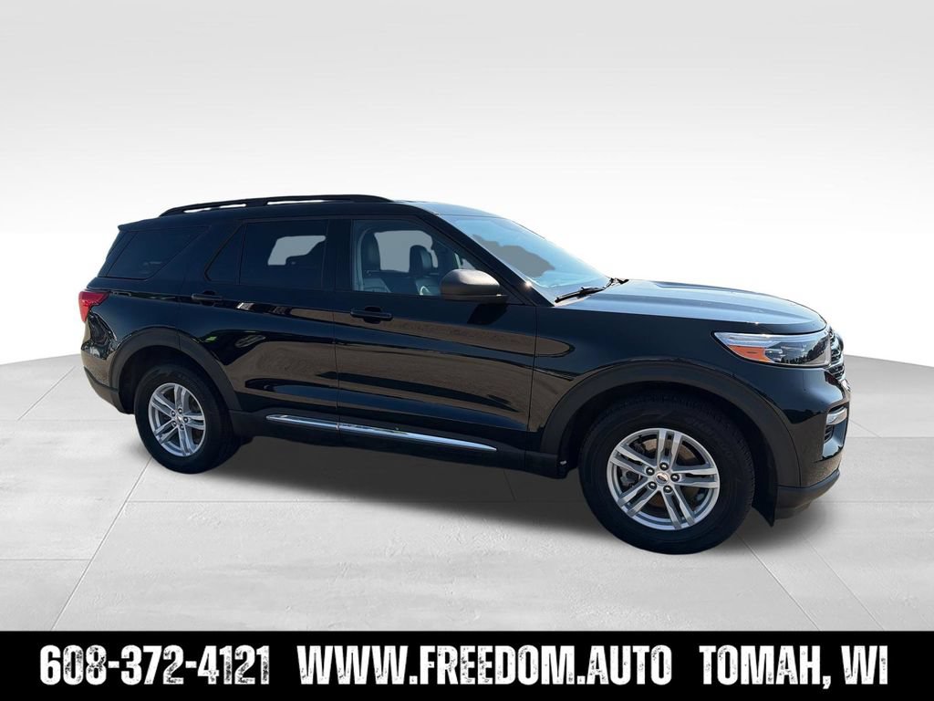 Used 2024 Ford Explorer XLT w/ Equipment Group 202A AWD/4WD image 10