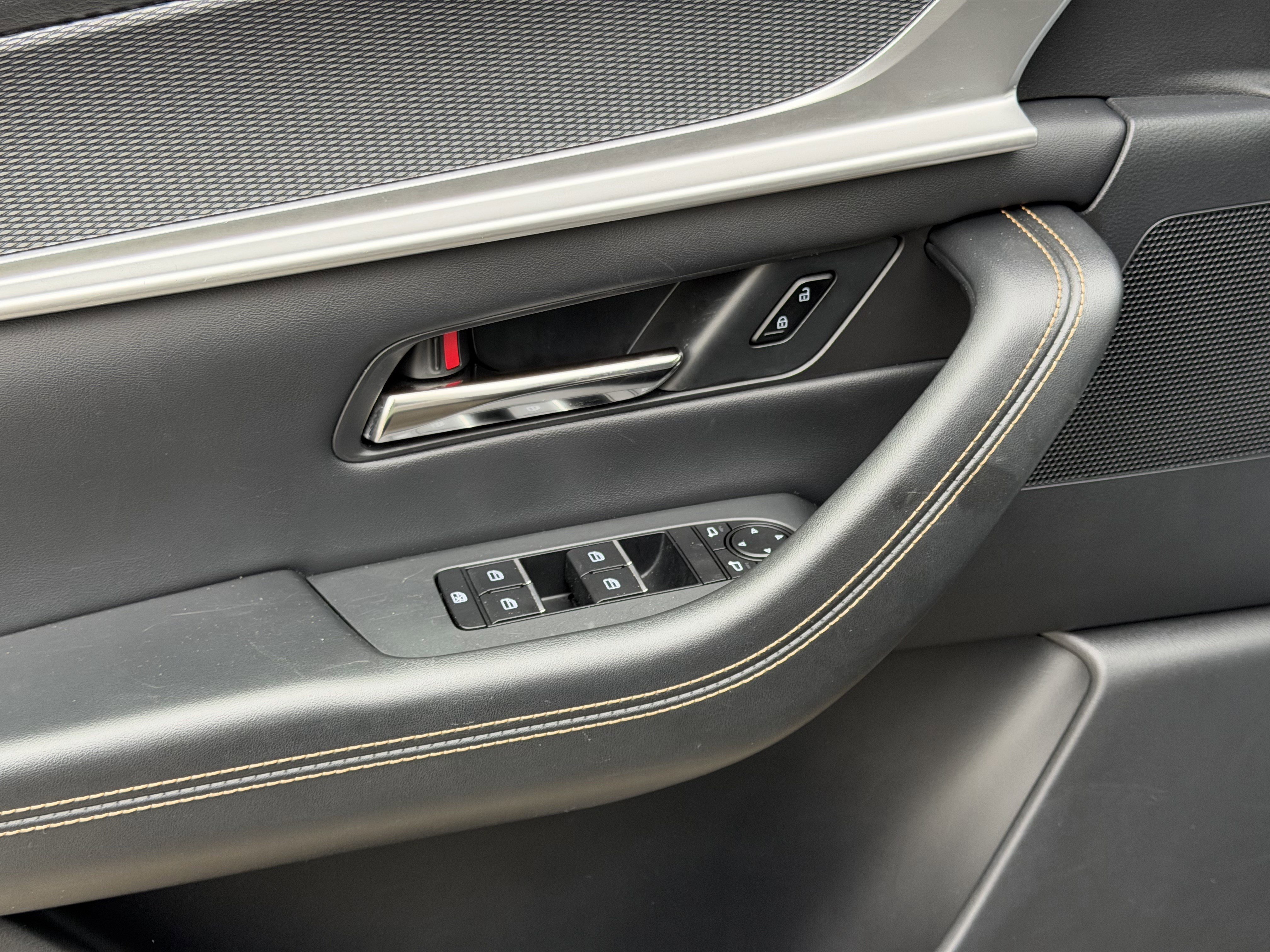 Used 2025 MAZDA CX-90 3.3 Turbo w/ Preferred Package image 12