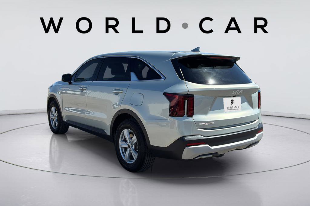 Certified 2026 Kia Sorento LX FWD image 5