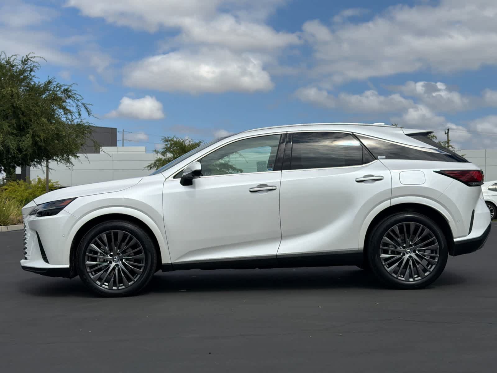 Certified 2023 Lexus RX 350 FWD w/ Accessory Package image 9