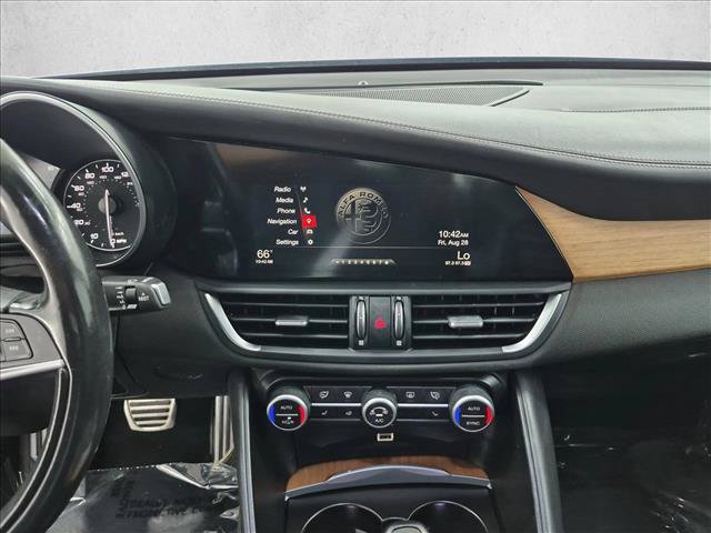Used 2019 Alfa Romeo Giulia Ti w/ Quick Order Package 22X Lusso AWD/4WD image 15