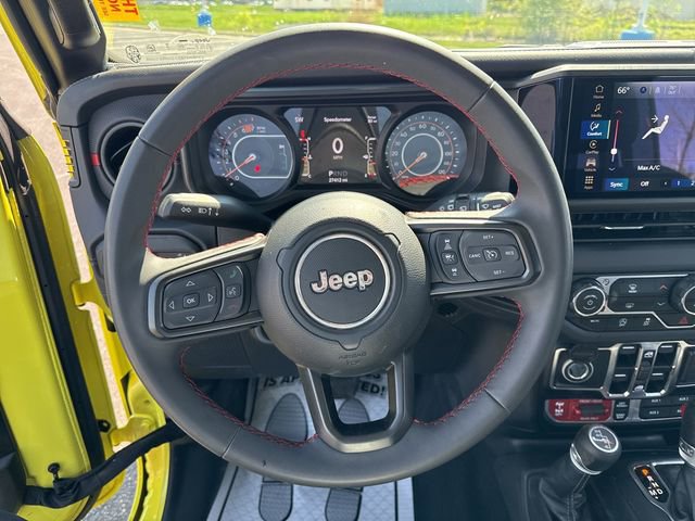 Used 2024 Jeep Wrangler Rubicon image 17