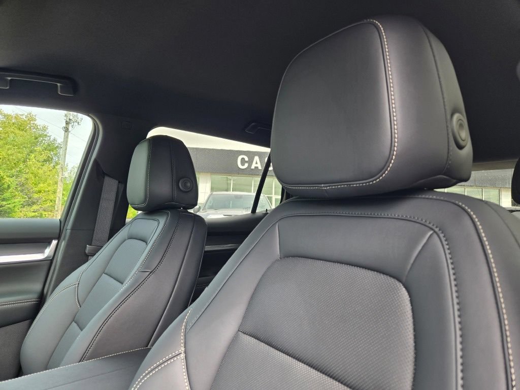 New 2027 GMC Terrain Elevation w/ Elevation Premium Package AWD/4WD image 5