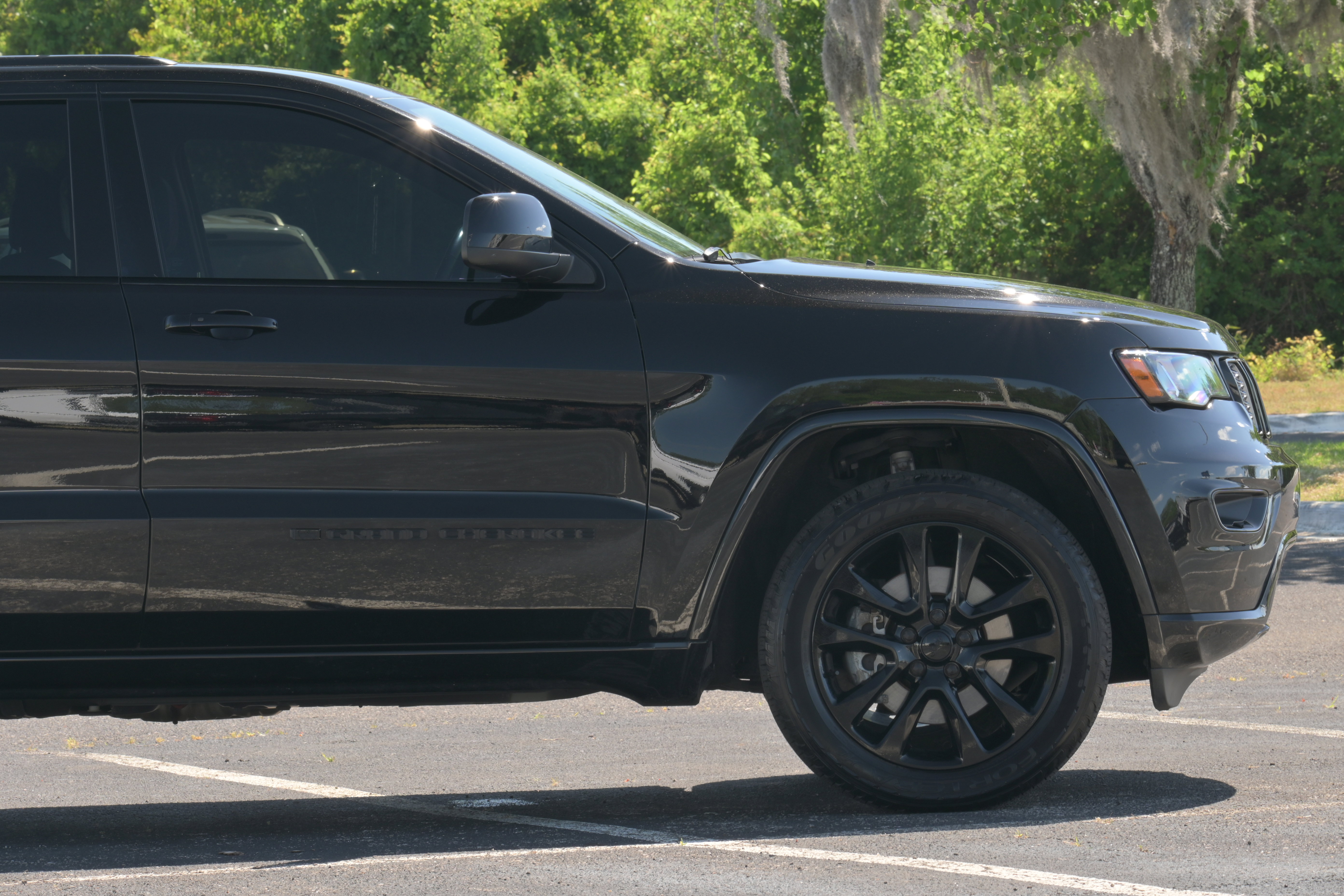 Used 2022 Jeep Grand Cherokee Laredo X AWD/4WD image 6