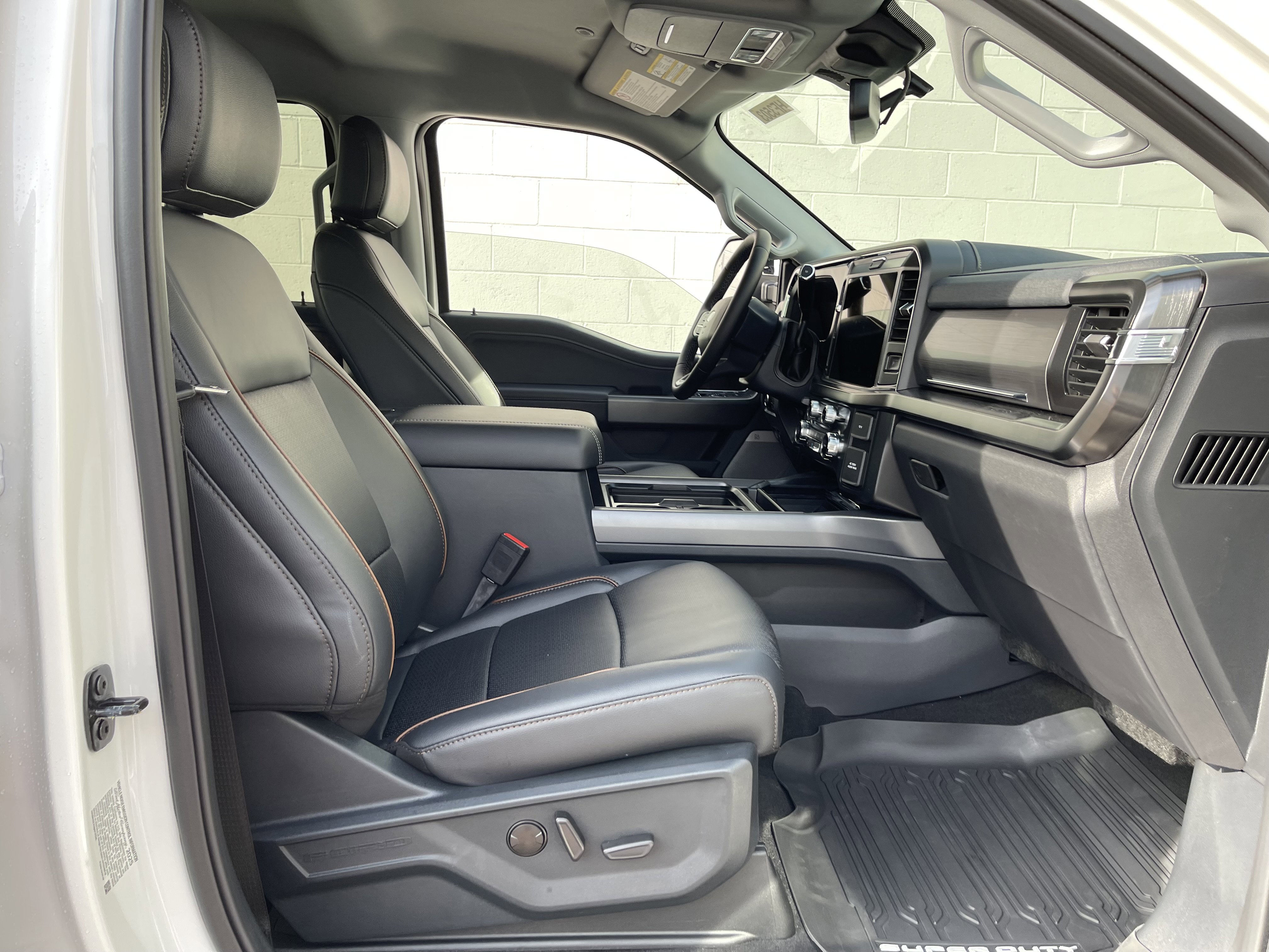 New 2026 Ford F350 Lariat image 30