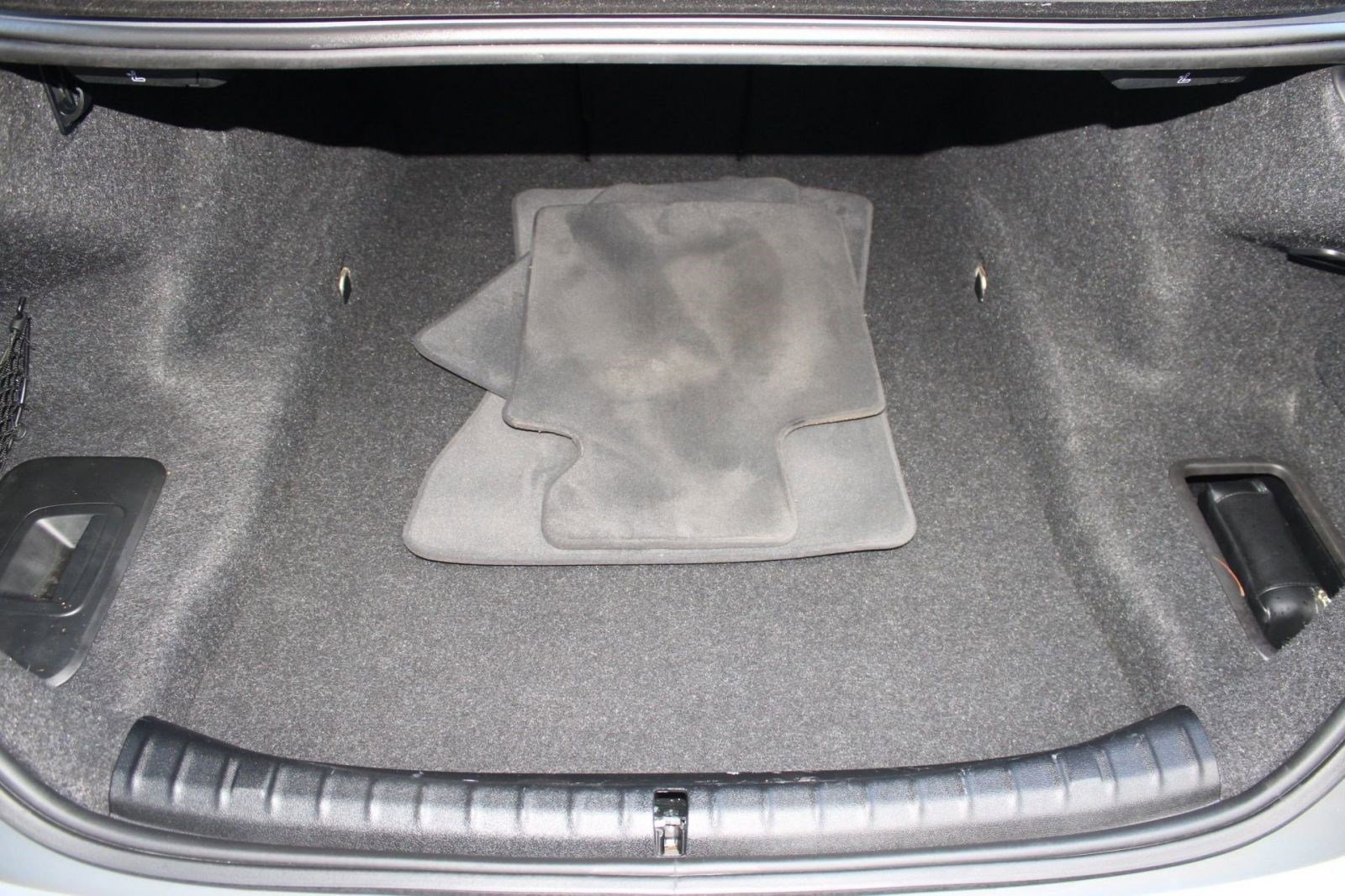 Used 2023 BMW 530i w/ Premium Package image 31