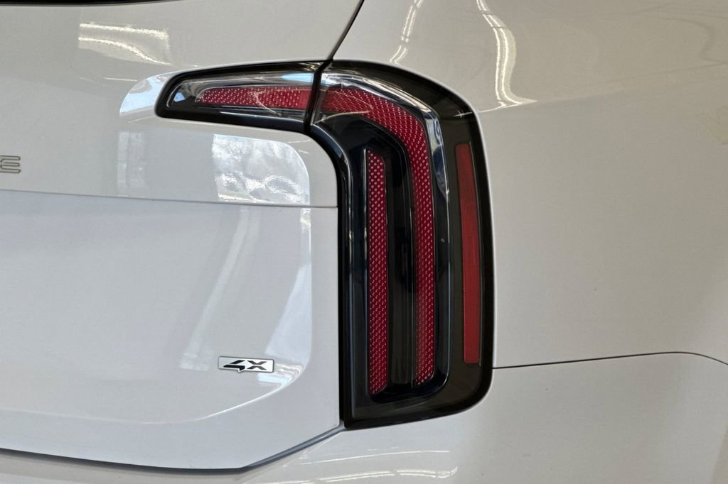 Used 2023 Kia Telluride SX Prestige AWD/4WD image 28
