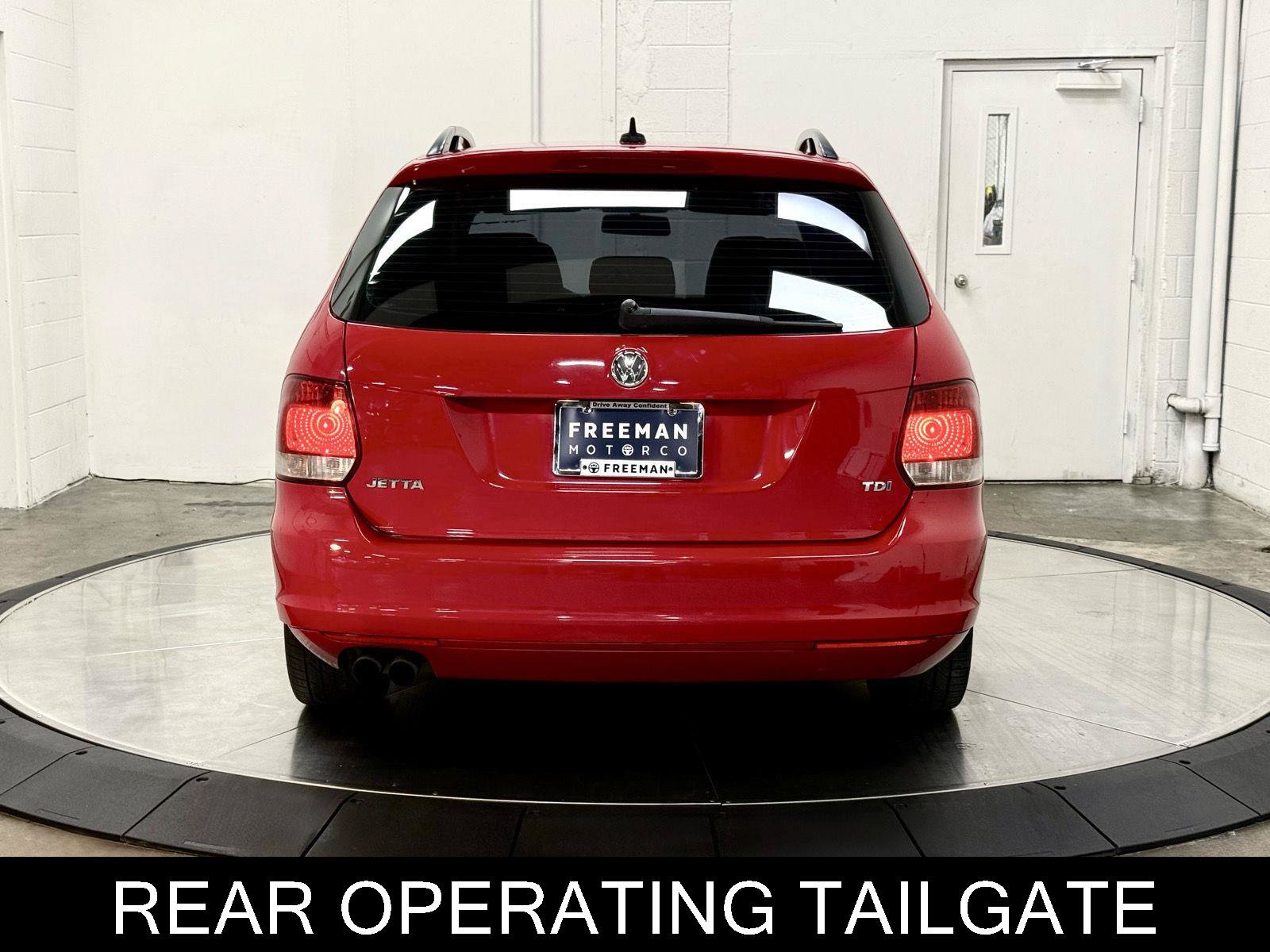 Used 2012 Volkswagen Jetta TDI FWD image 7