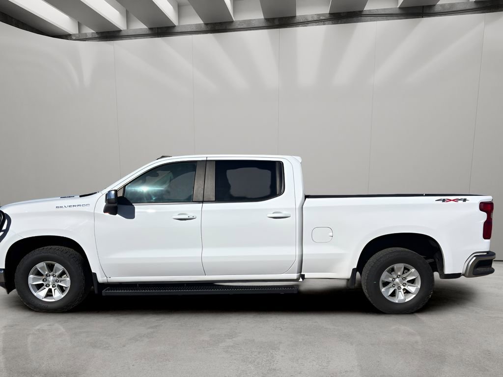 Used 2022 Chevrolet Silverado 1500 LT w/ Bed Protection Package image 2