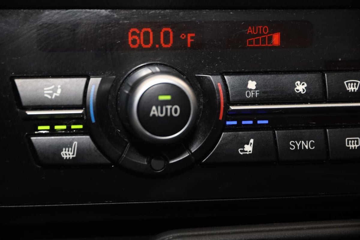 Used 2015 BMW M5 RWD image 8