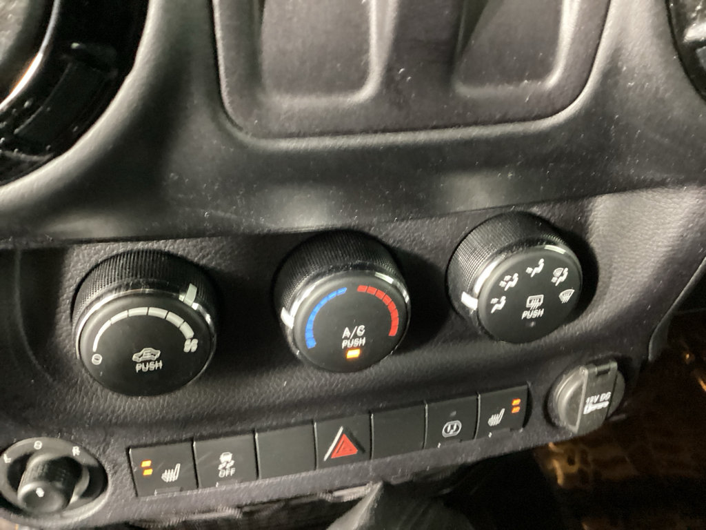 Used 2016 Jeep Wrangler Sahara AWD/4WD image 24
