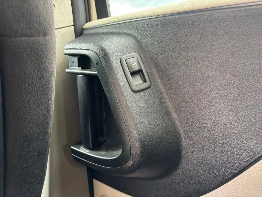 Used 2014 Dodge Grand Caravan SXT w/ Quick Order Package 29G SXT FWD image 24