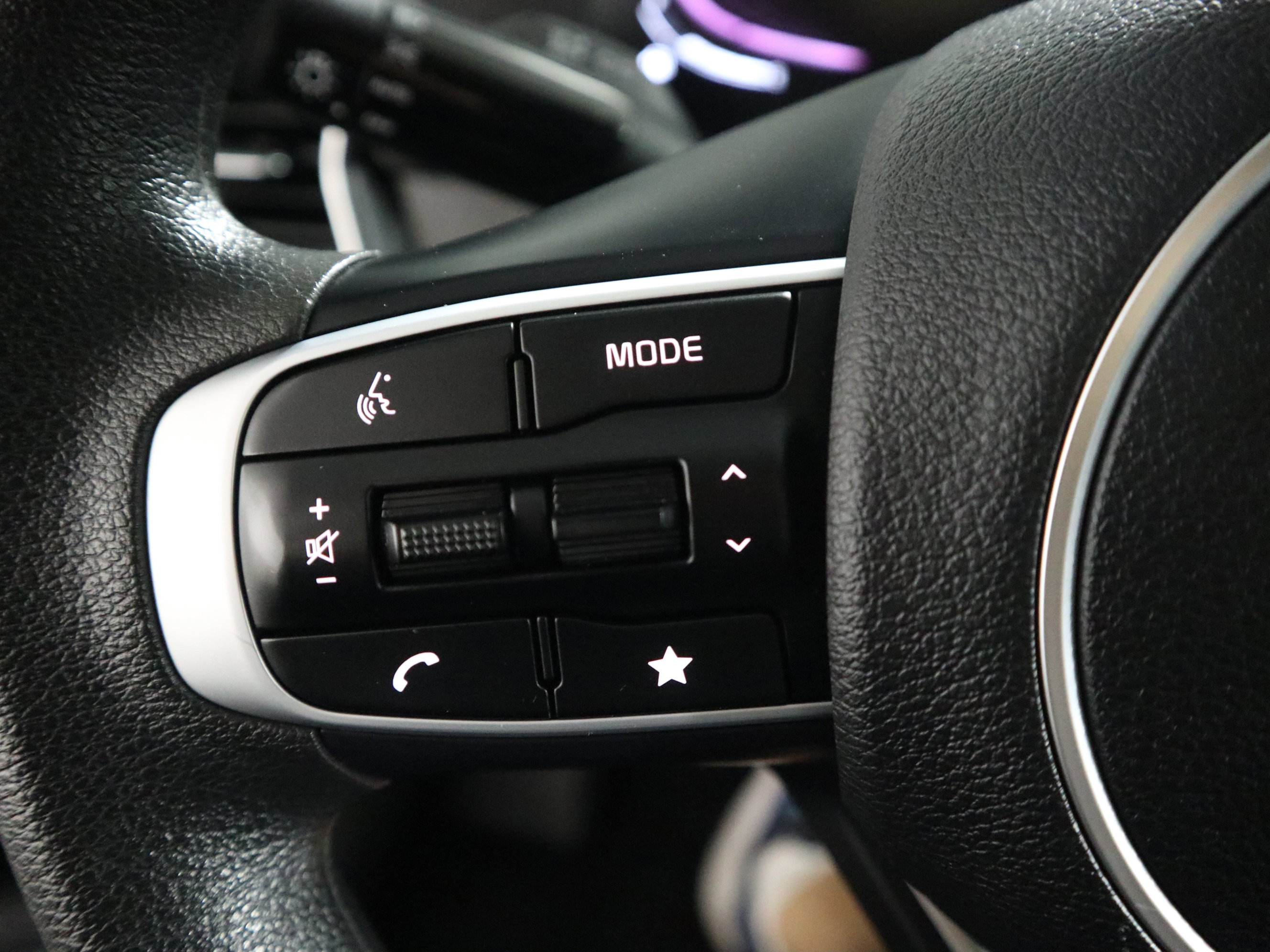 Used 2024 Kia Sportage LX image 25