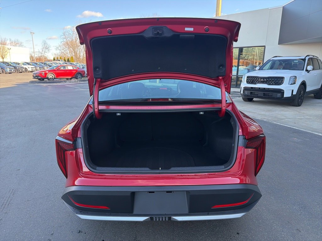 New 2025 Kia K4 LXS image 18