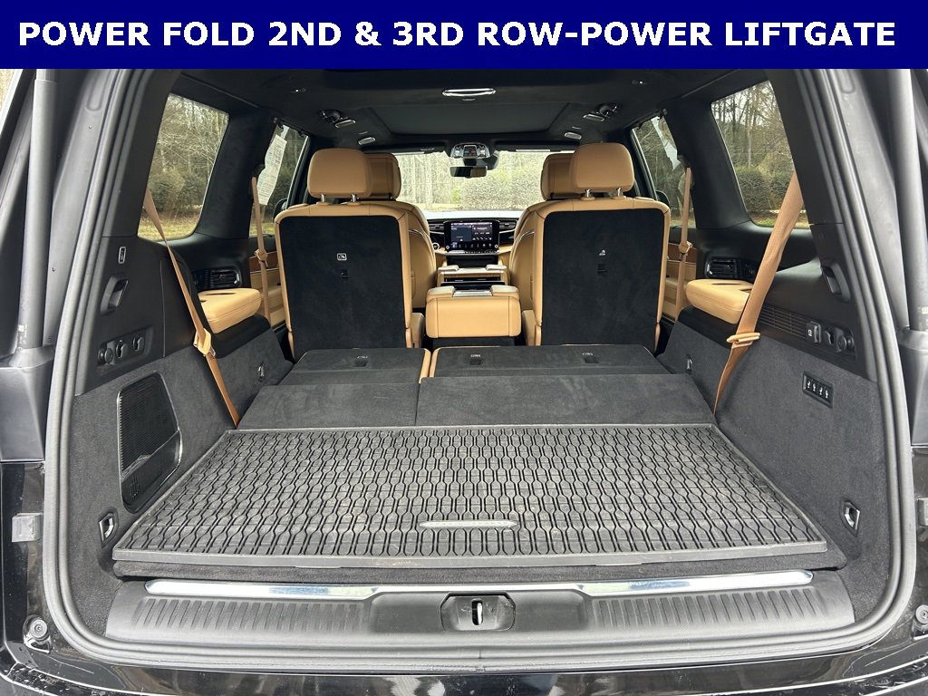 Used 2024 Jeep Grand Wagoneer Series III w/ HD Trailer Tow Package image 19