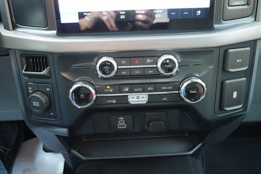 Used 2025 Ford F150 XLT w/ Equipment Group 301A Standard AWD/4WD image 18