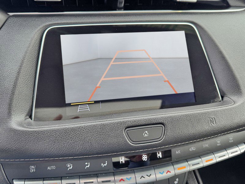 Used 2019 Cadillac XT4 Luxury w/ Cold Weather Package image 16