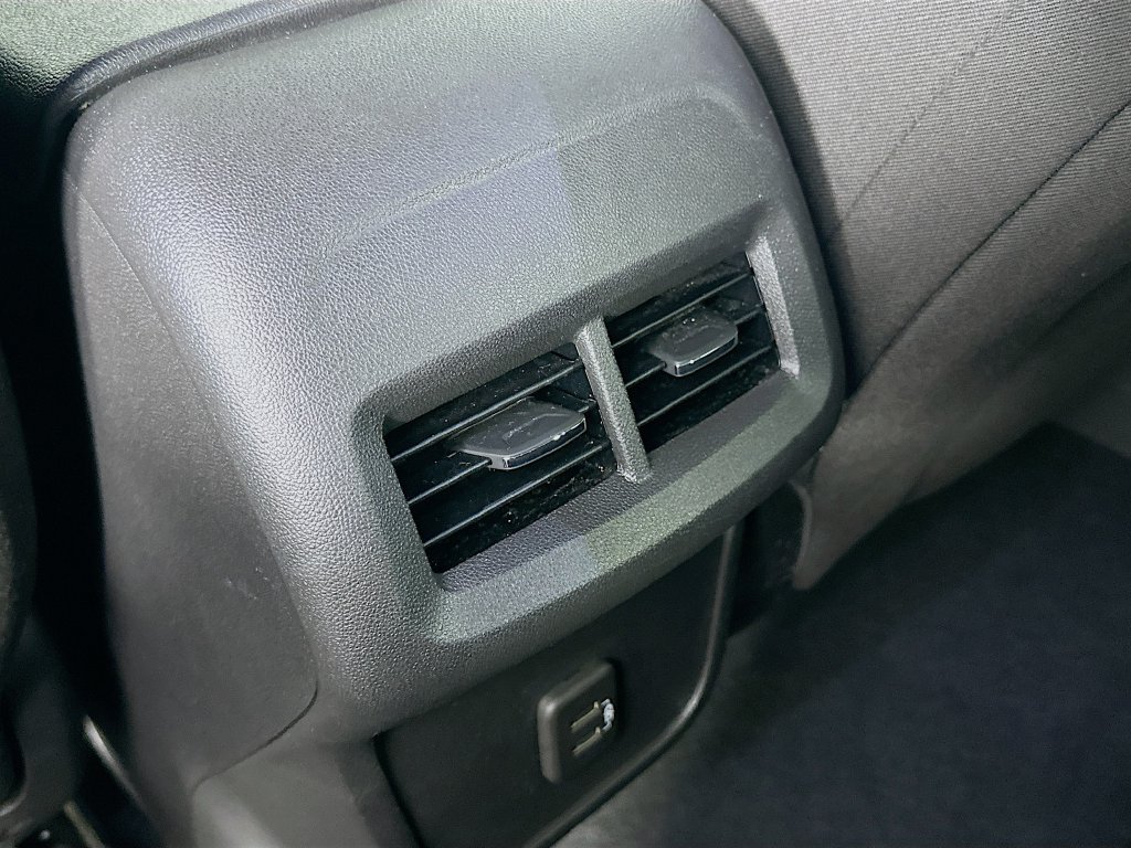 Used 2023 Chevrolet Equinox LT FWD image 32