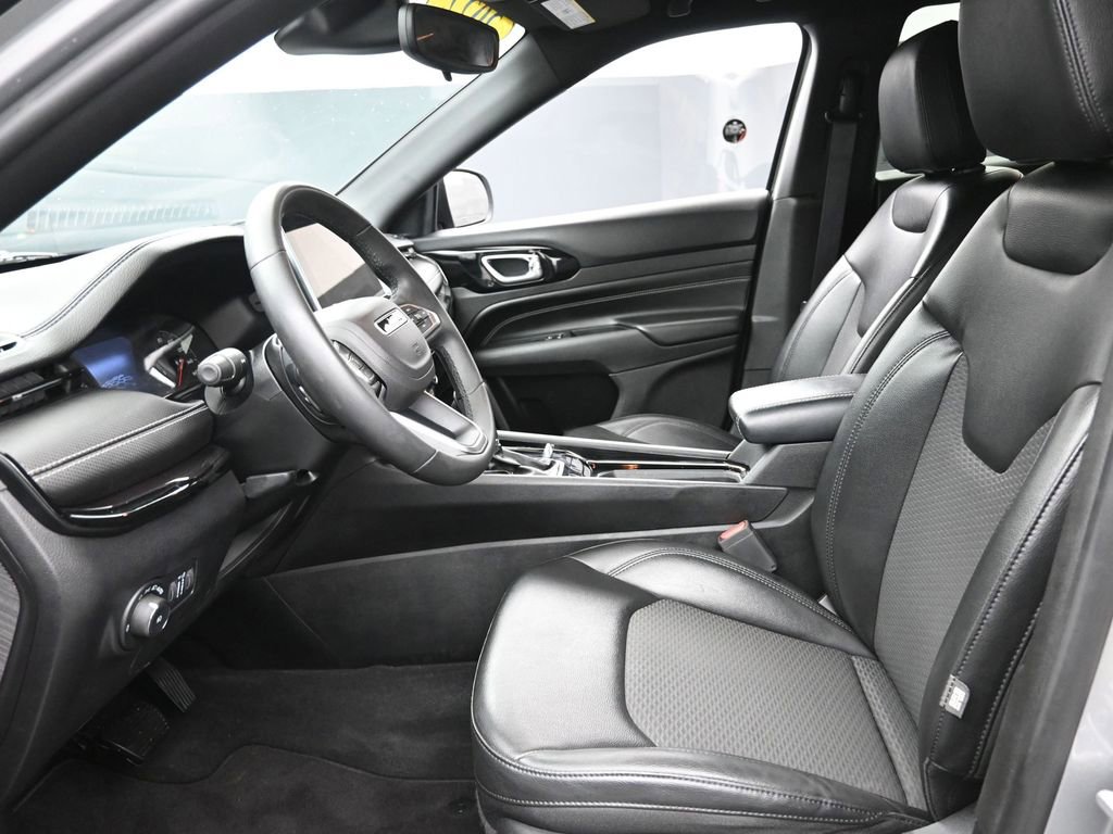 Used 2022 Jeep Compass Altitude image 15