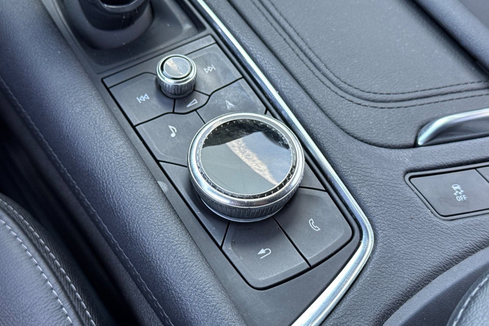 Certified 2023 Cadillac XT6 Premium Luxury w/ Technology Package image 29