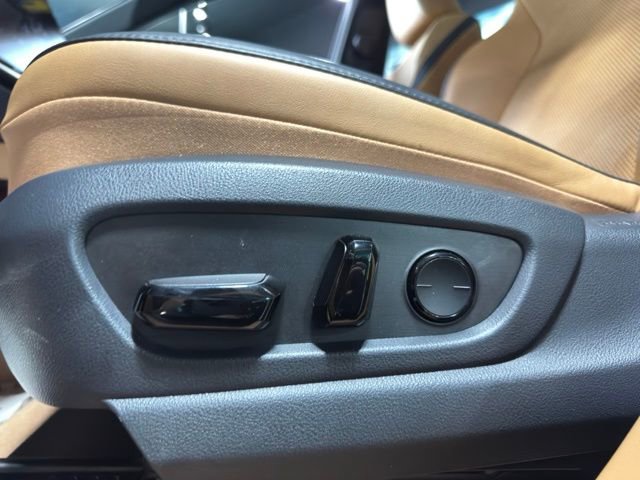 Used 2024 Lexus RZ 450e Premium image 13