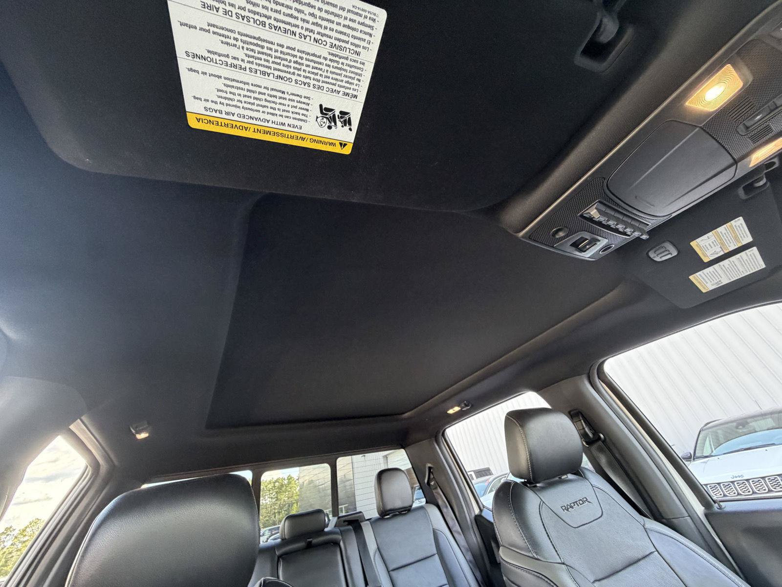 Used 2018 Ford F150 Raptor w/ Equipment Group 802A Luxury AWD/4WD image 24