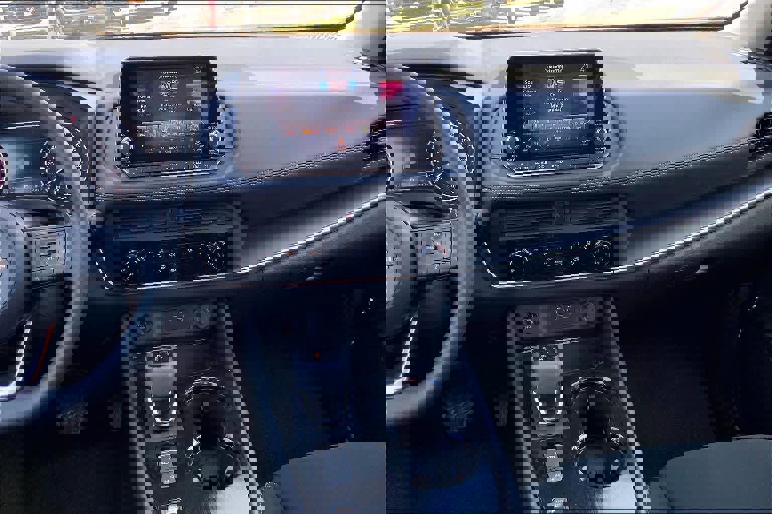 Used 2024 Nissan Rogue S image 7