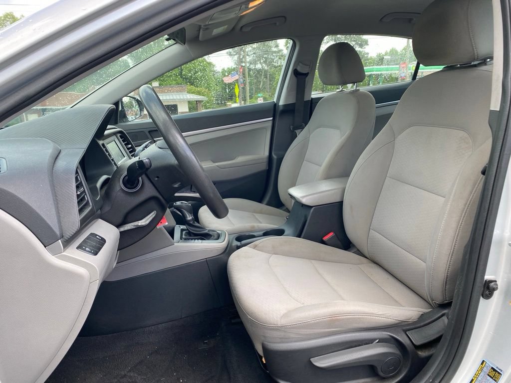 Used 2019 Hyundai Elantra SE FWD image 10