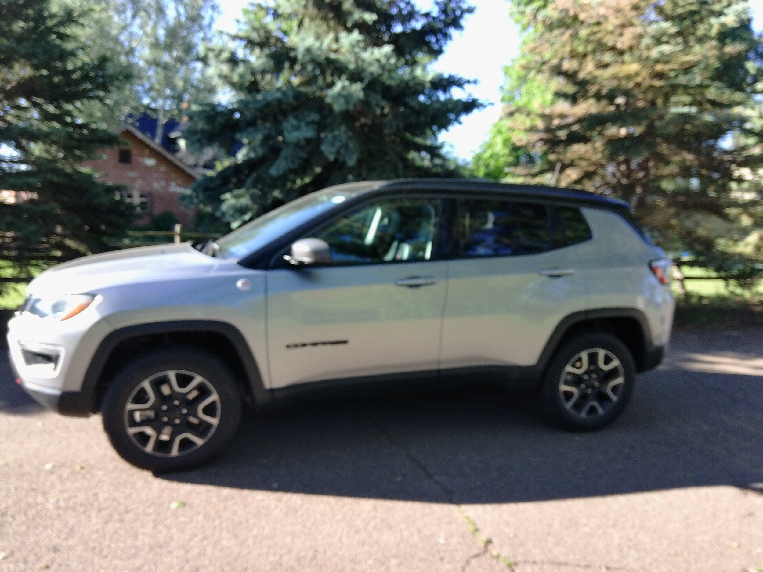 Used 2019 Jeep Compass Trailhawk w/ Cold Weather Group AWD/4WD image 6